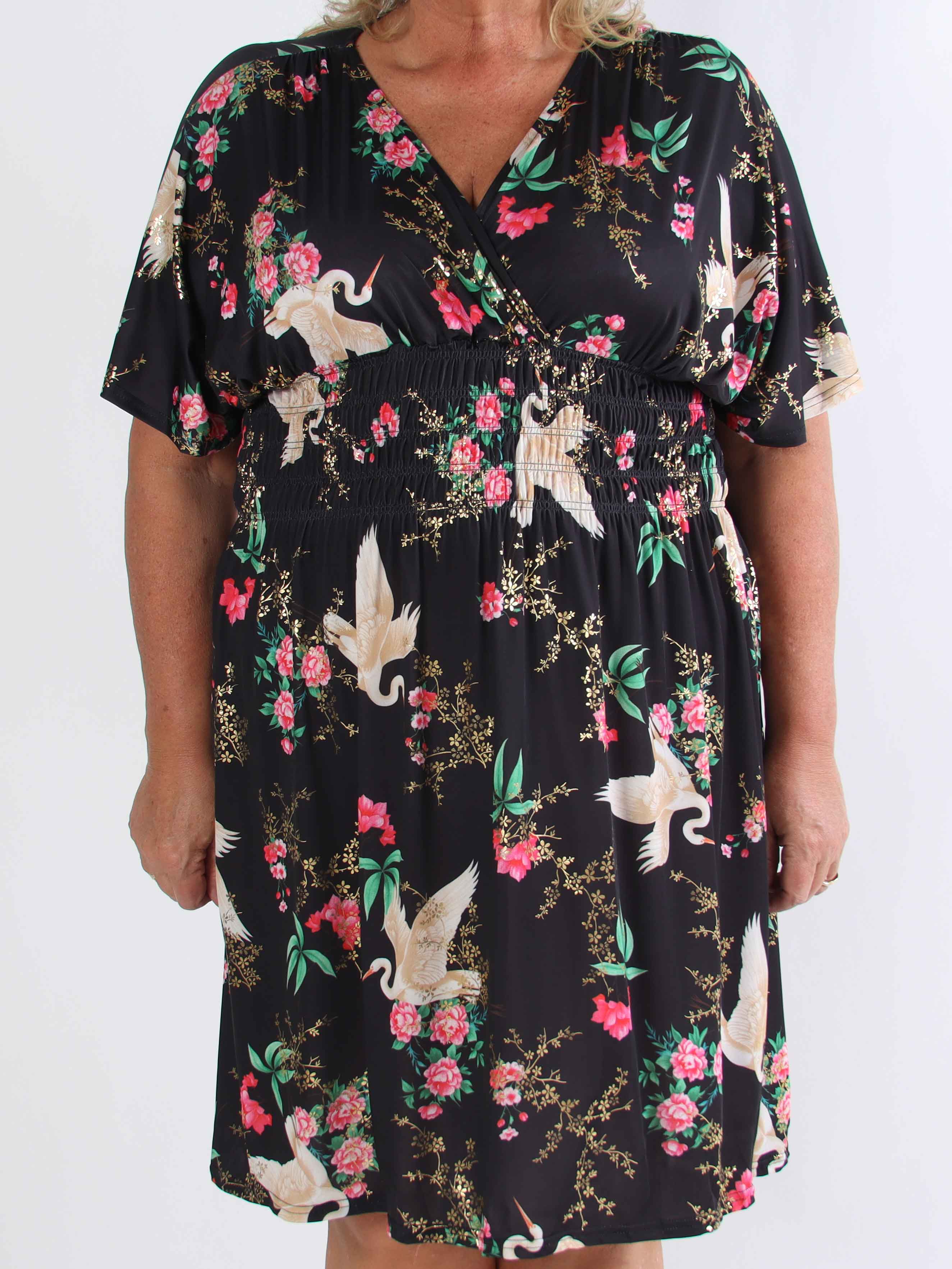 Pams Fly Short - Elastisk plus size-klänning med blommor och fåglar